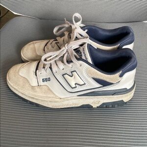 VGC New Balance 550 Navy / White Sneakers - Size 4.5